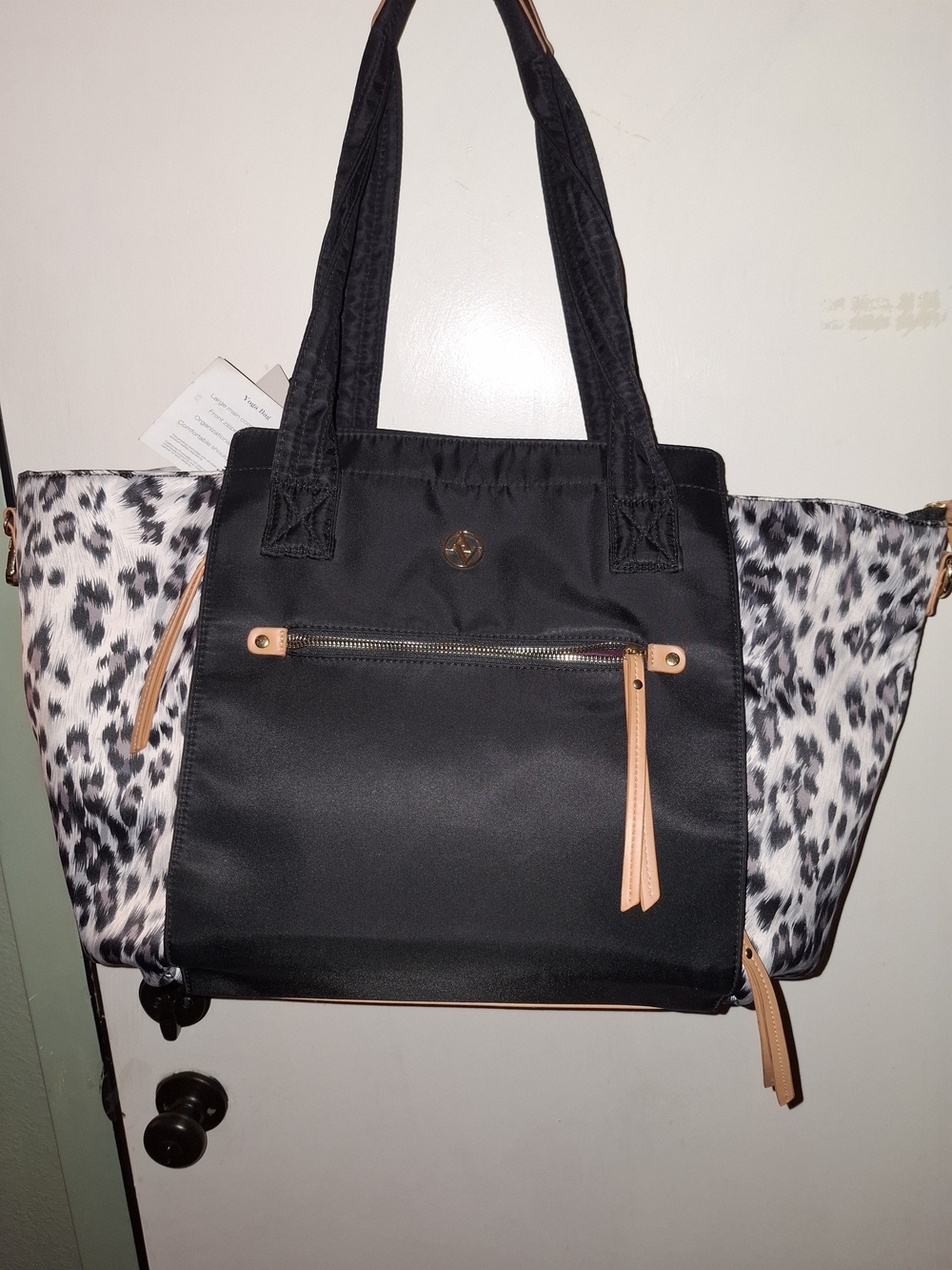 Adrienne Vittadini Tote/Yoga Mat Bag